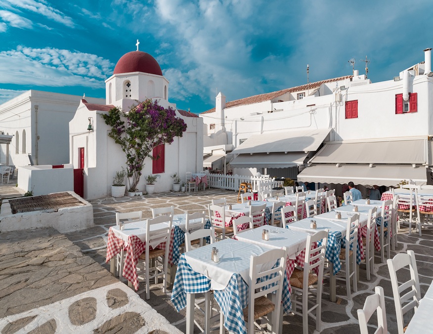 Buildings near water on Mykonos