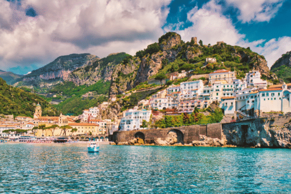 Luxury Meets Adventure: Exploring the Amalfi Coast Aboard an Explorer Yacht Luxury Meets Adventure